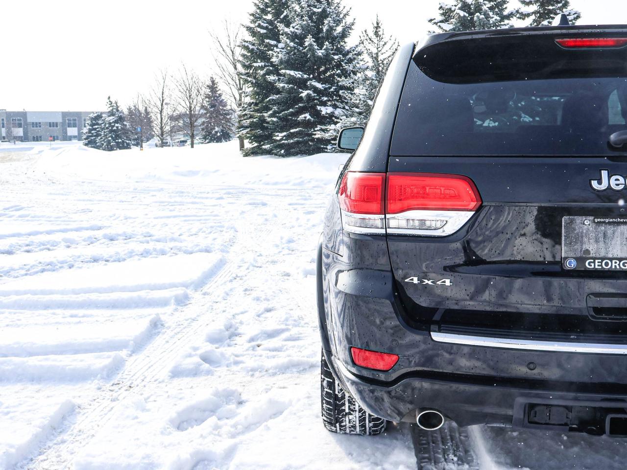 2020 Jeep Grand Cherokee Overland Photo