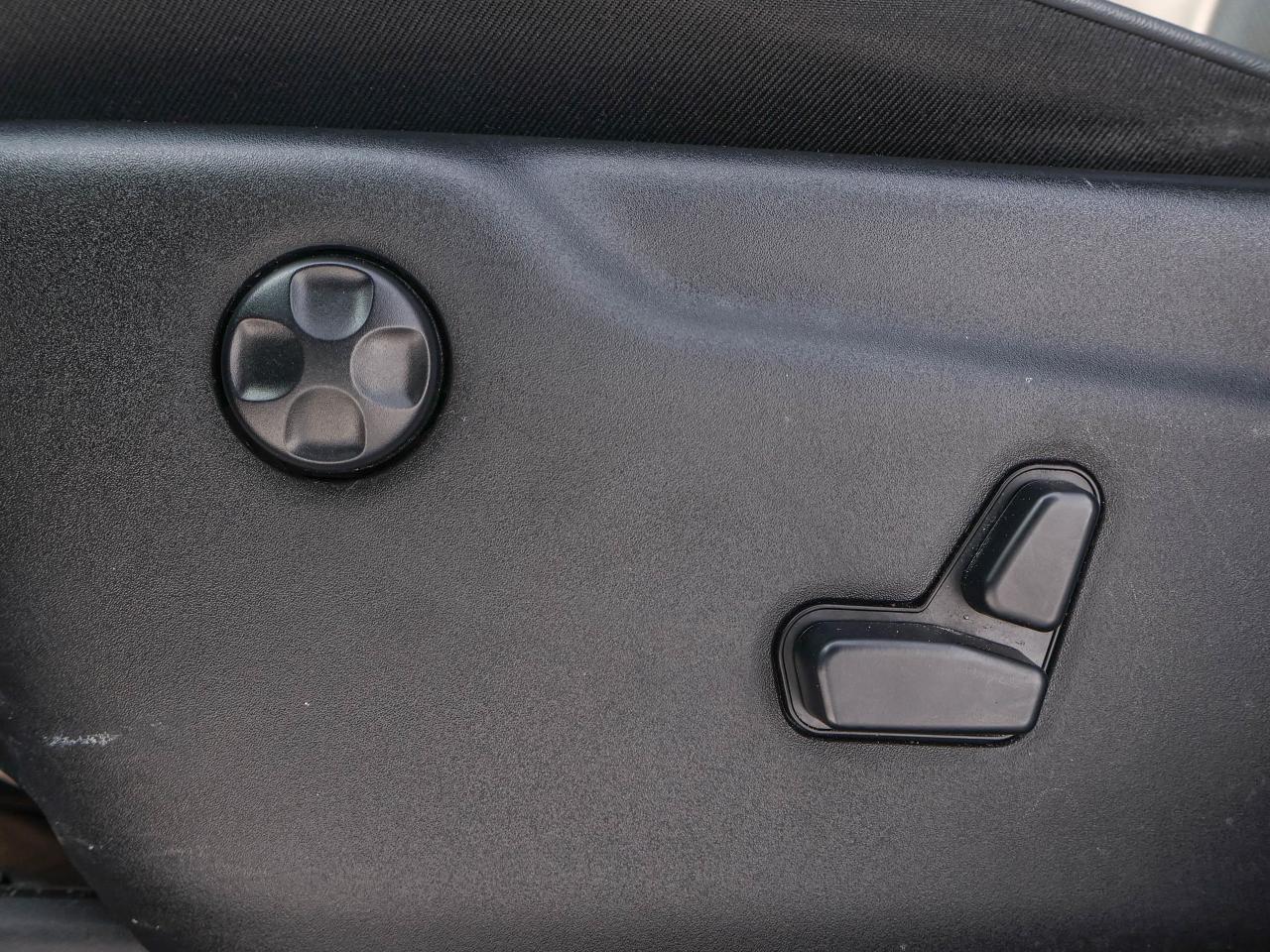 2020 Jeep Grand Cherokee Overland Photo