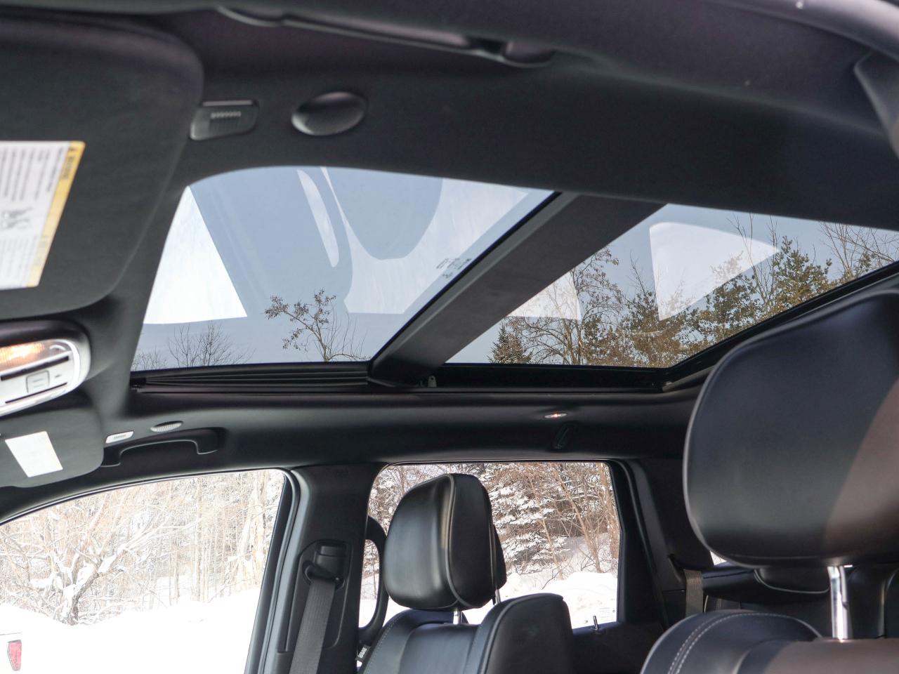 2020 Jeep Grand Cherokee Overland Photo