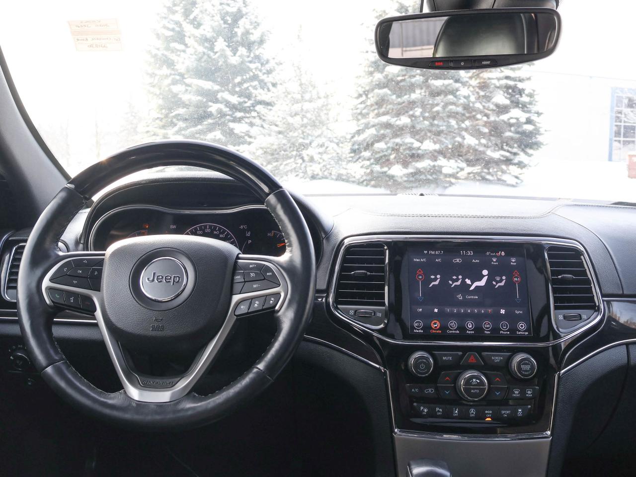 2020 Jeep Grand Cherokee Overland Photo