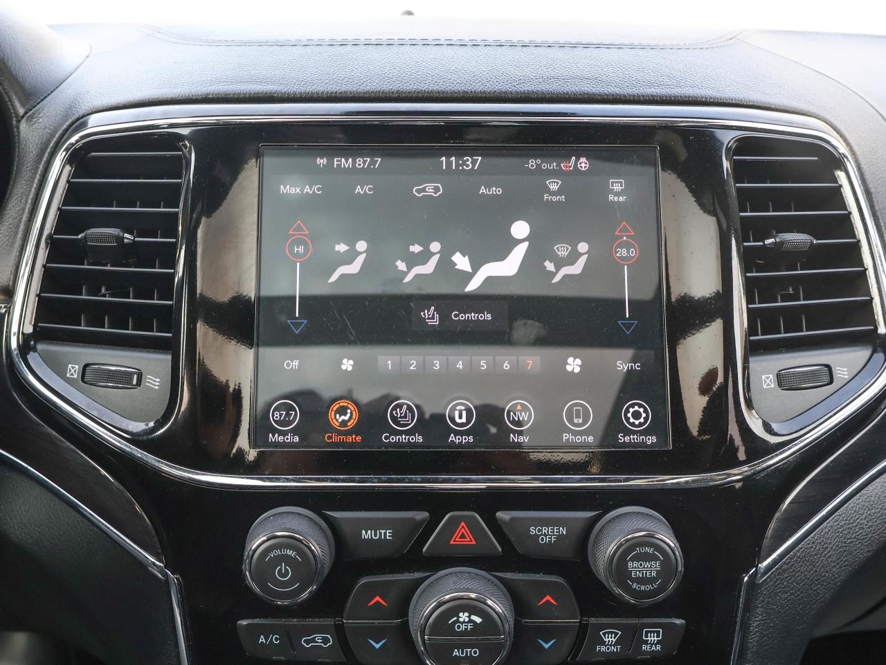 2020 Jeep Grand Cherokee Overland Photo