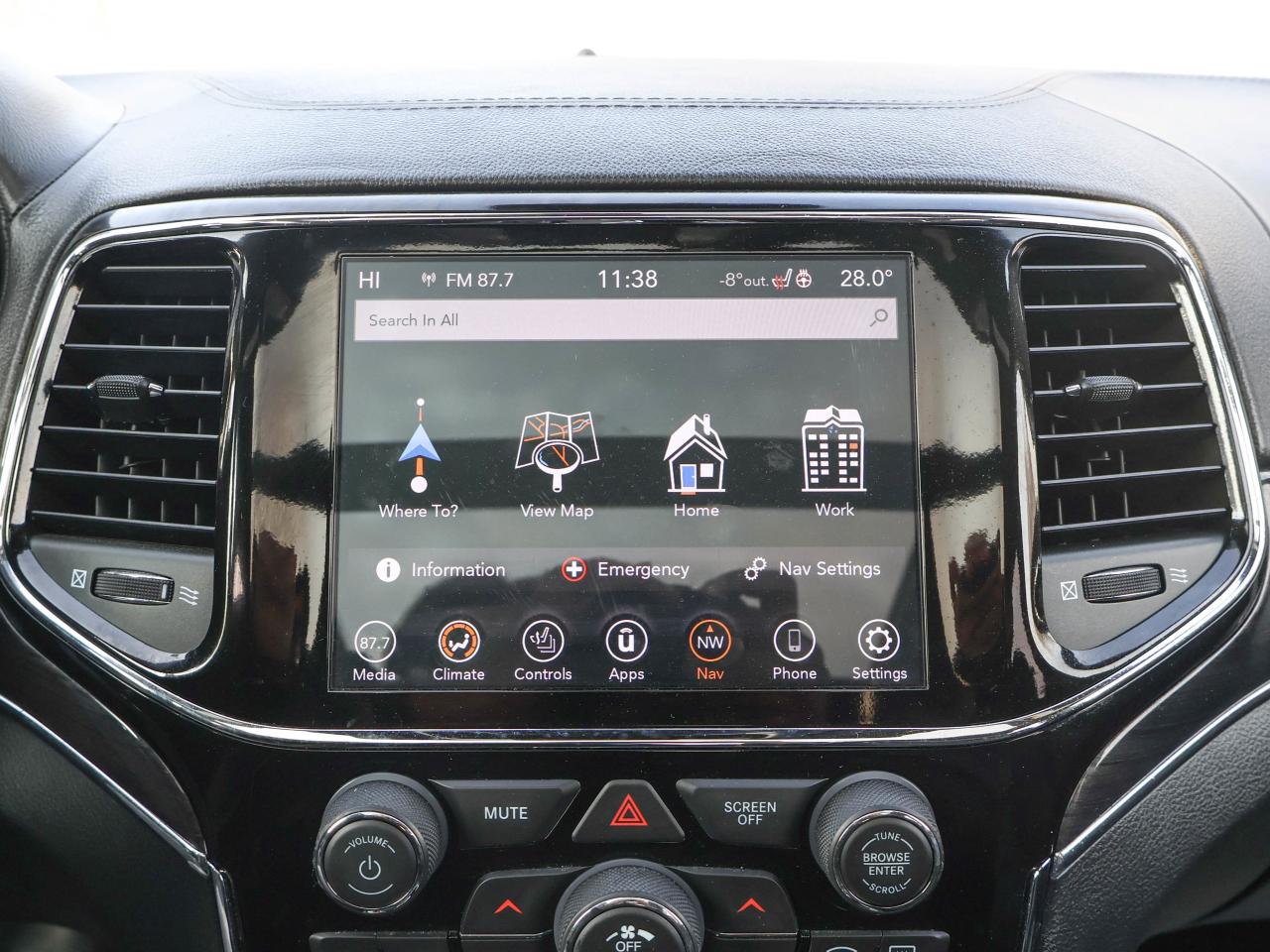 2020 Jeep Grand Cherokee Overland Photo