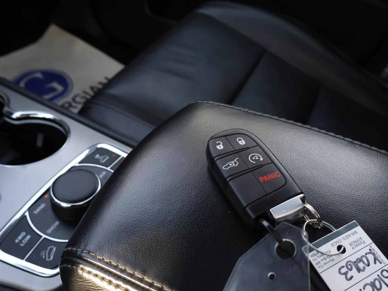 2020 Jeep Grand Cherokee Overland Photo