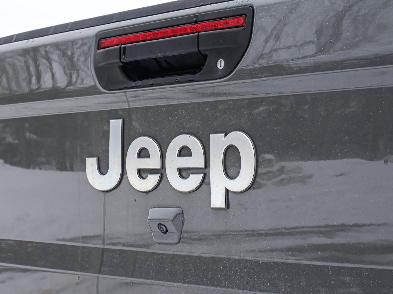 2020 Jeep Gladiator Overland Photo