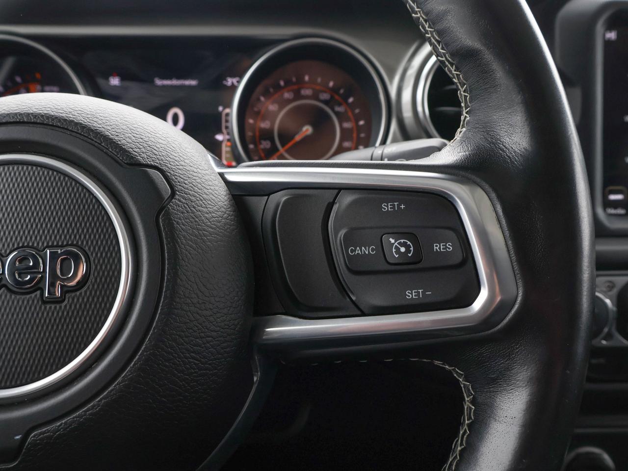 2020 Jeep Gladiator Overland Photo