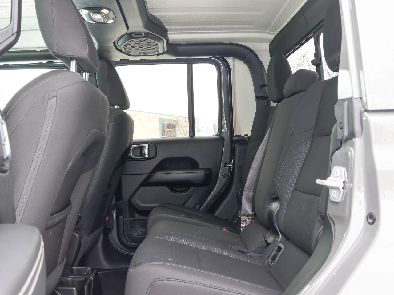 2020 Jeep Gladiator Overland Photo