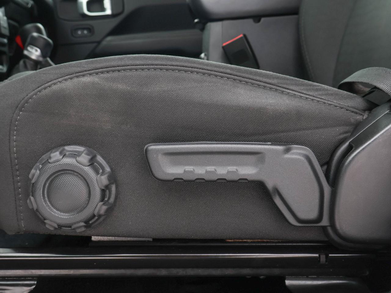 2020 Jeep Gladiator Overland Photo