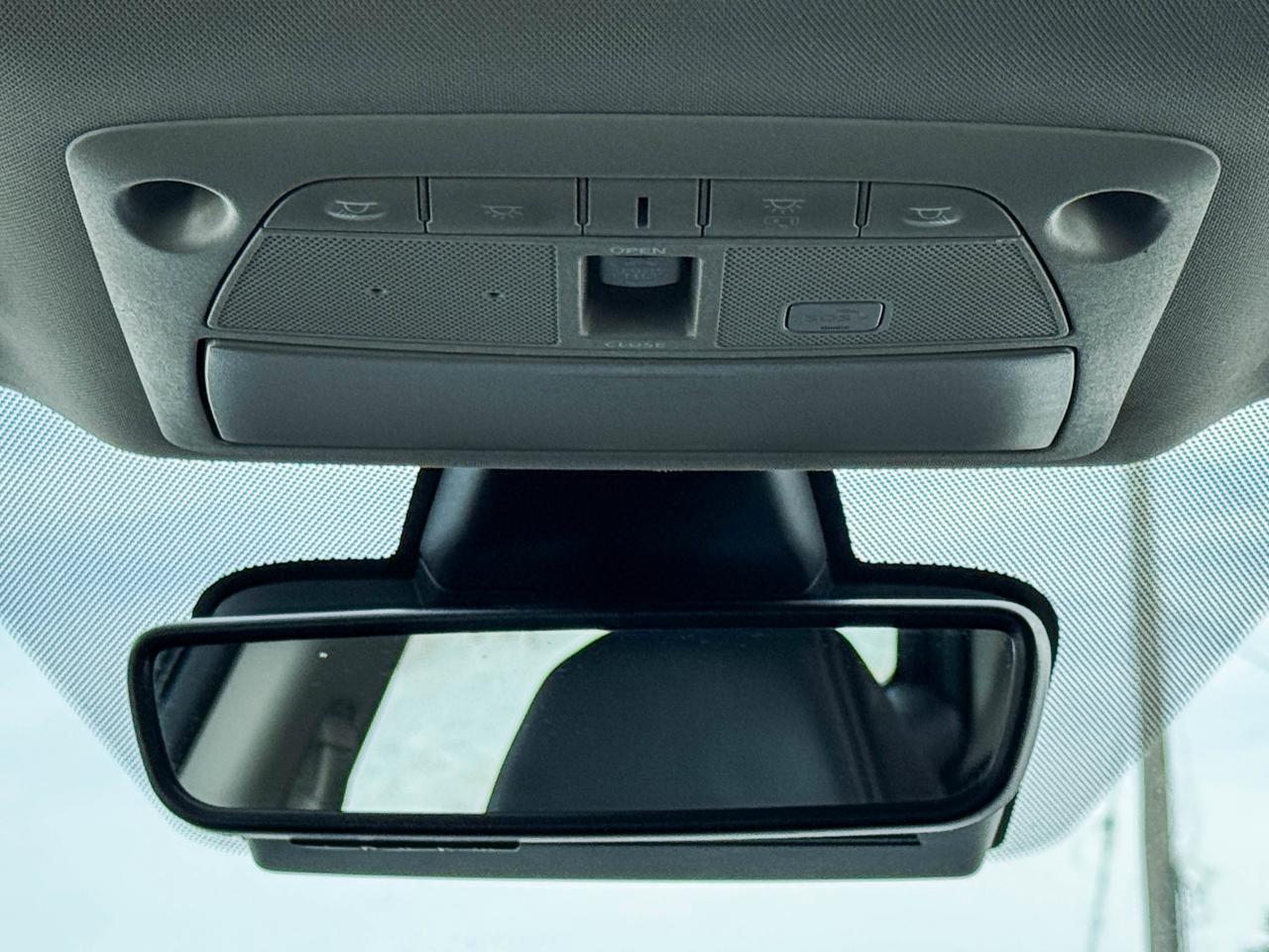 2023 Nissan Maxima SL Photo