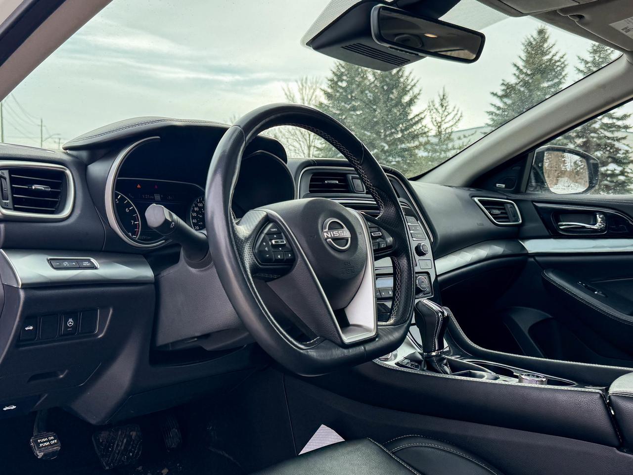 2023 Nissan Maxima SL Photo