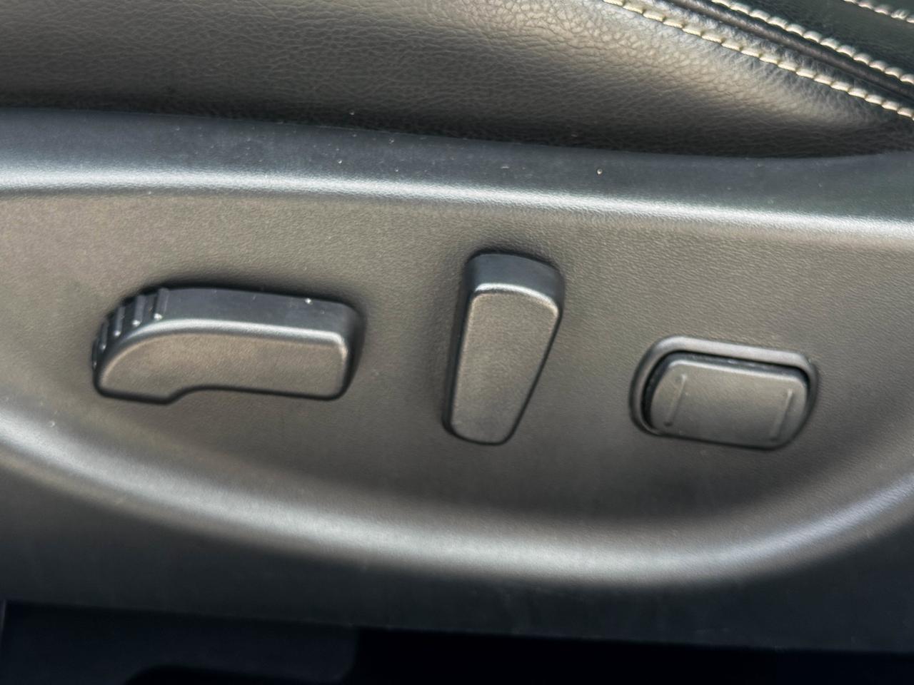 2023 Nissan Maxima SL Photo