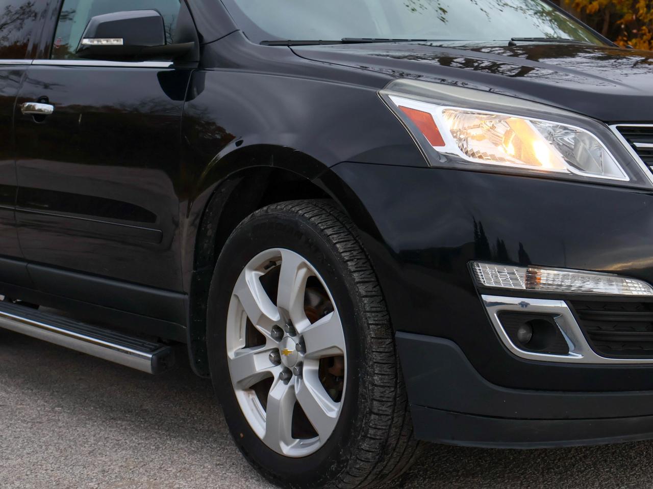 2017 Chevrolet Traverse LT Photo4