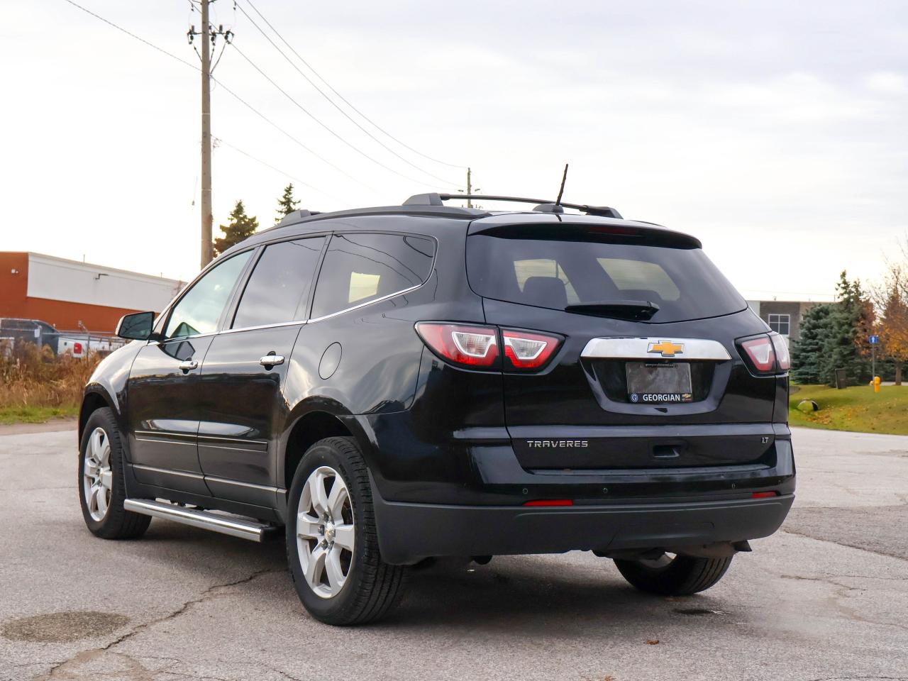 2017 Chevrolet Traverse LT Photo