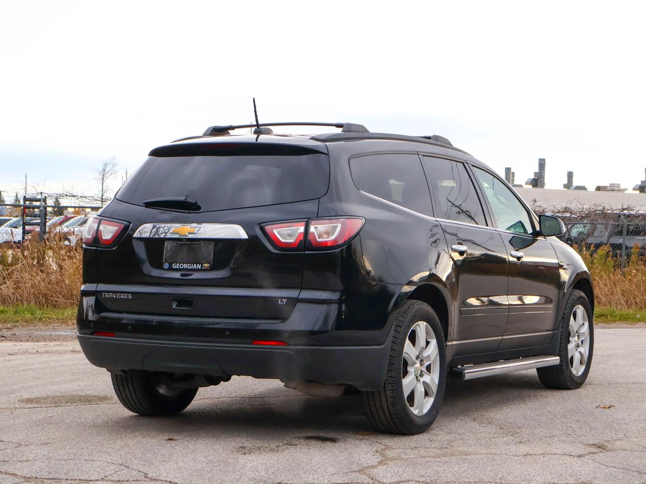 2017 Chevrolet Traverse LT Photo