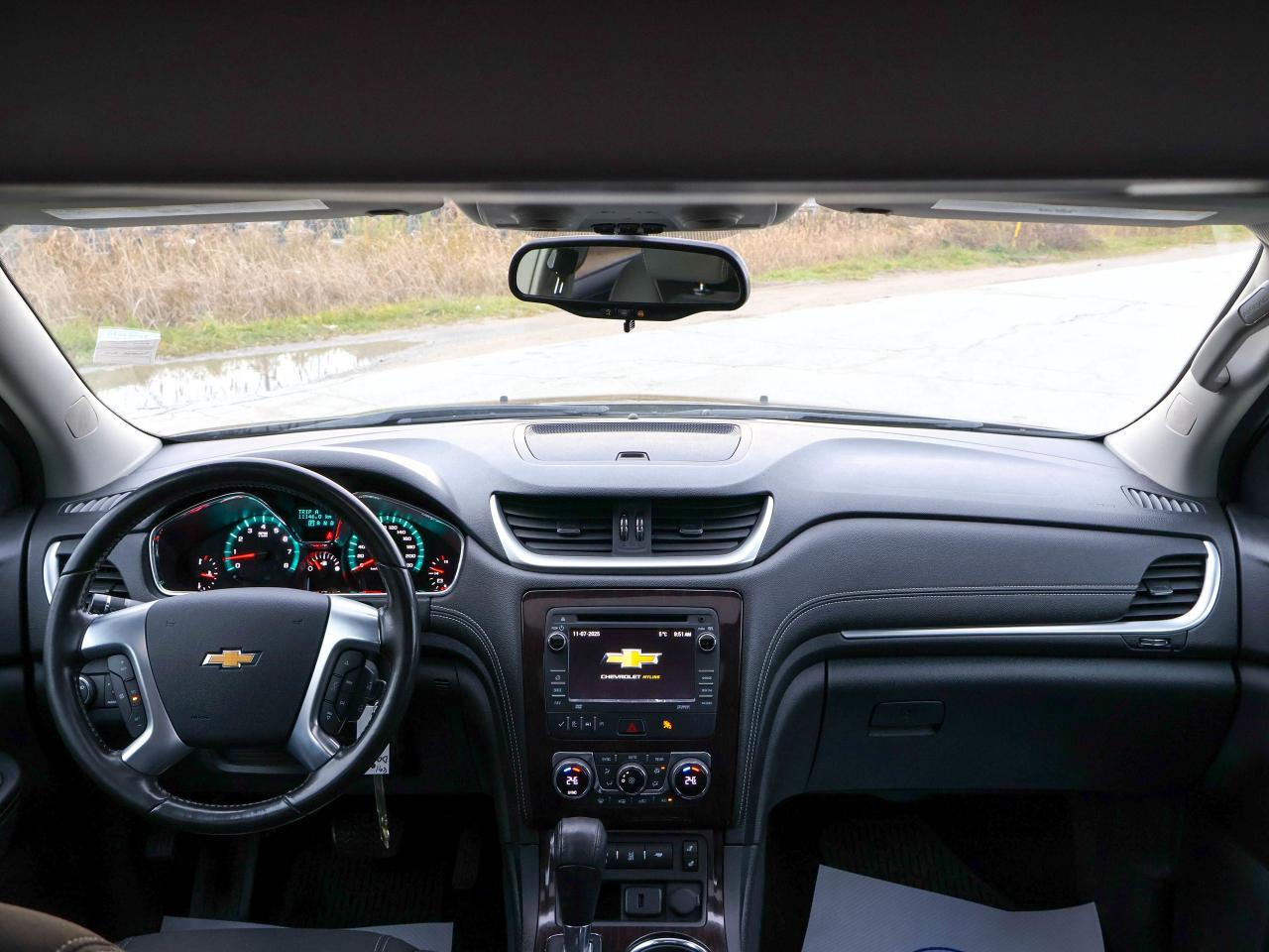 2017 Chevrolet Traverse LT Photo