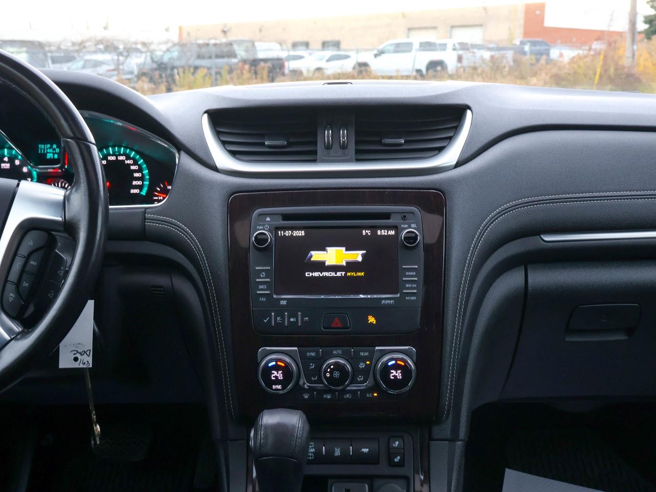 2017 Chevrolet Traverse LT Photo