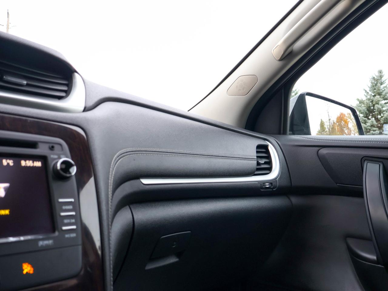 2017 Chevrolet Traverse LT Photo