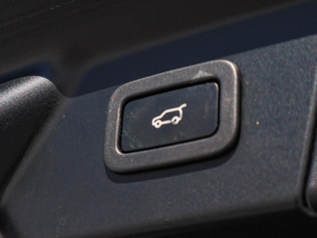 2019 Land Rover Range Rover Velar R-Dynamic HSE Photo