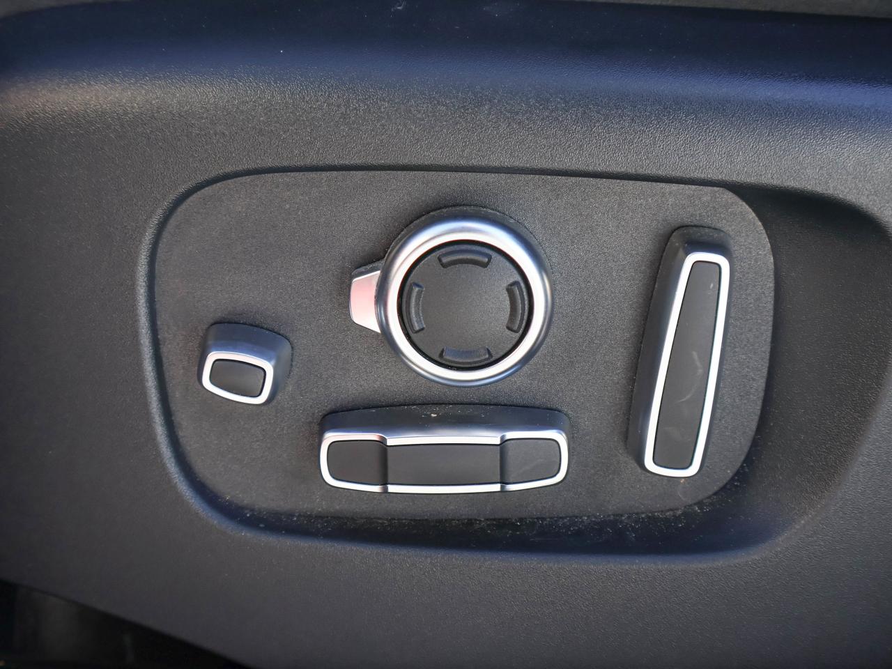 2019 Land Rover Range Rover Velar R-Dynamic HSE Photo