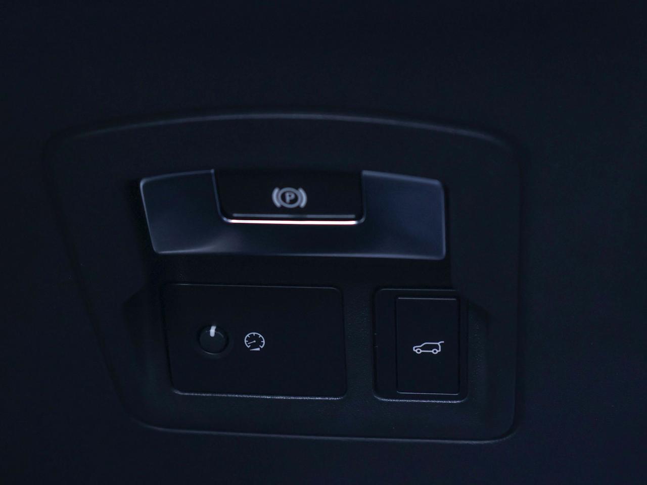 2019 Land Rover Range Rover Velar R-Dynamic HSE Photo