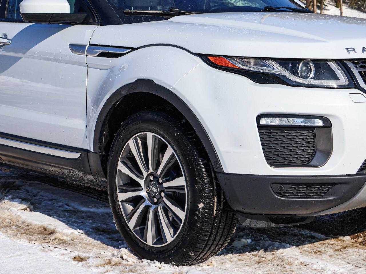 2016 Land Rover Range Rover Evoque HSE Photo