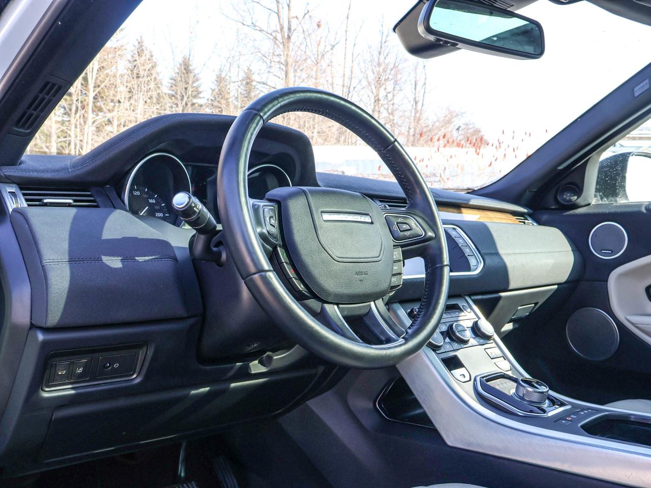 2016 Land Rover Range Rover Evoque HSE Photo