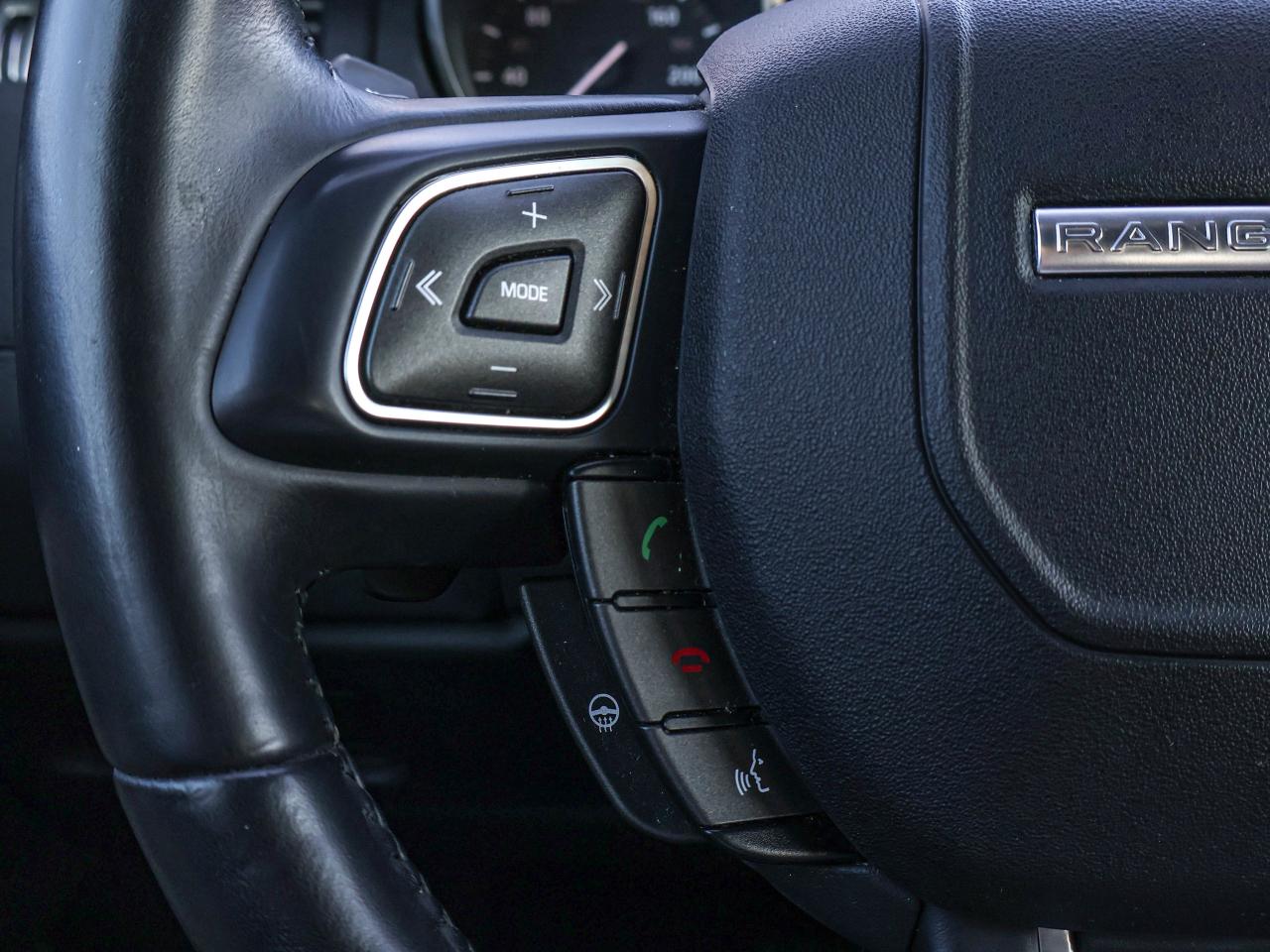 2016 Land Rover Range Rover Evoque HSE Photo