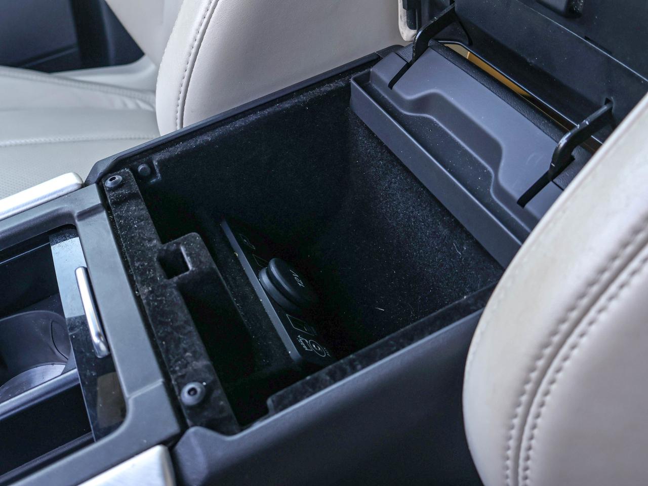 2016 Land Rover Range Rover Evoque HSE Photo