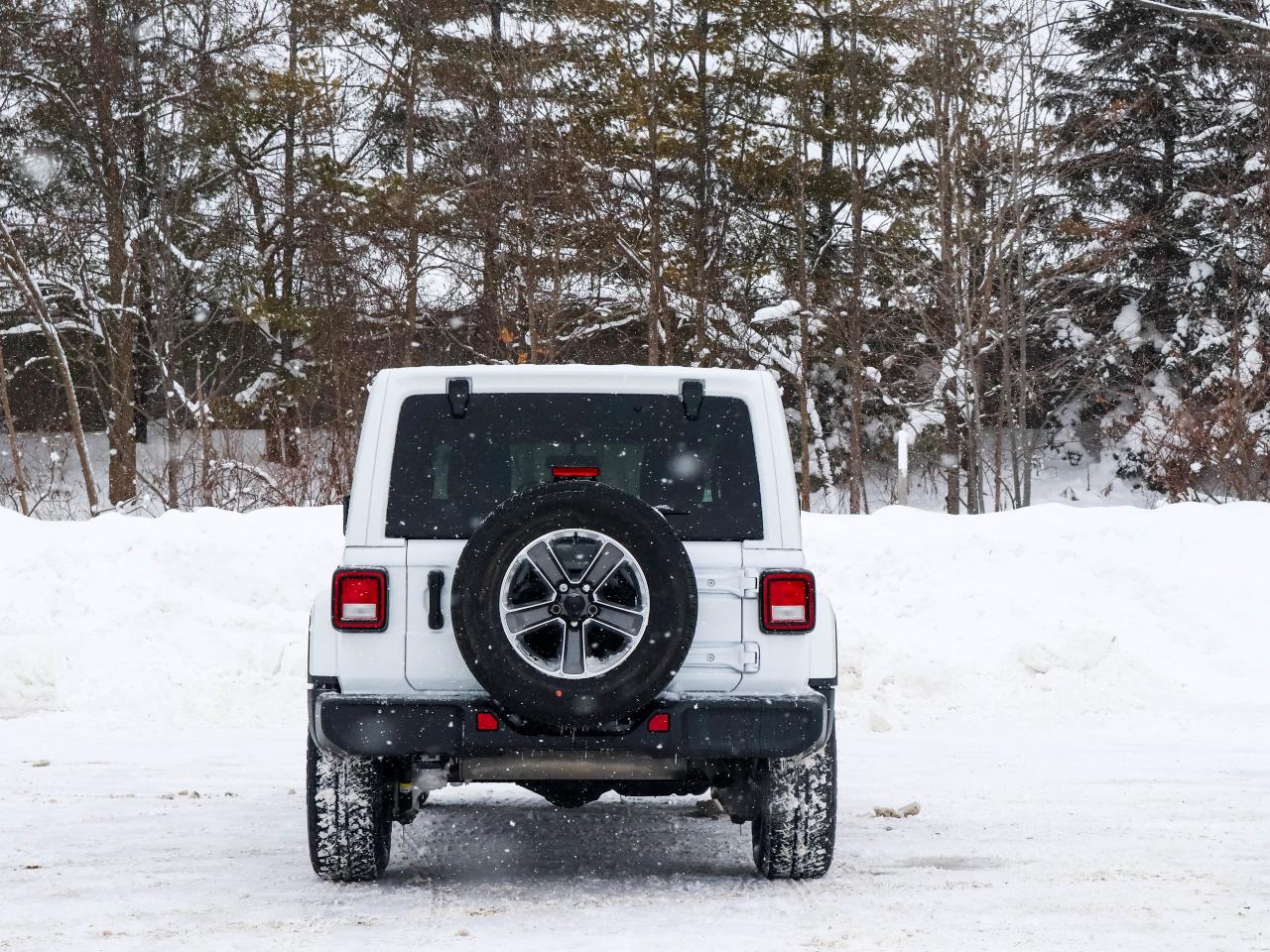 2021 Jeep Wrangler Unlimited Sahara Photo