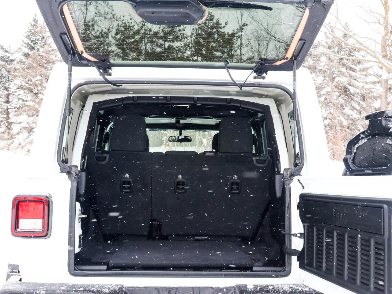 2021 Jeep Wrangler Unlimited Sahara Photo