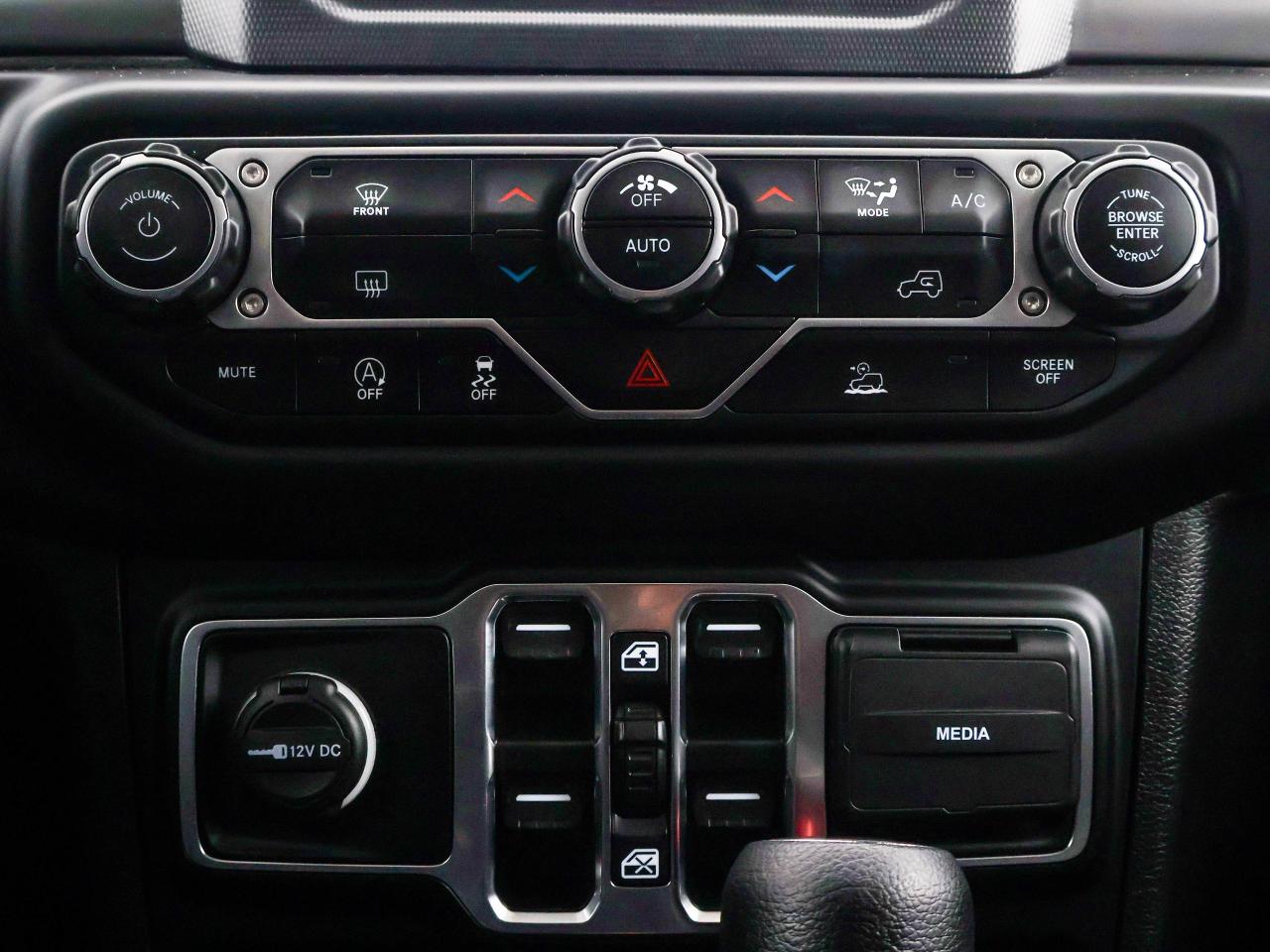 2021 Jeep Wrangler Unlimited Sahara Photo