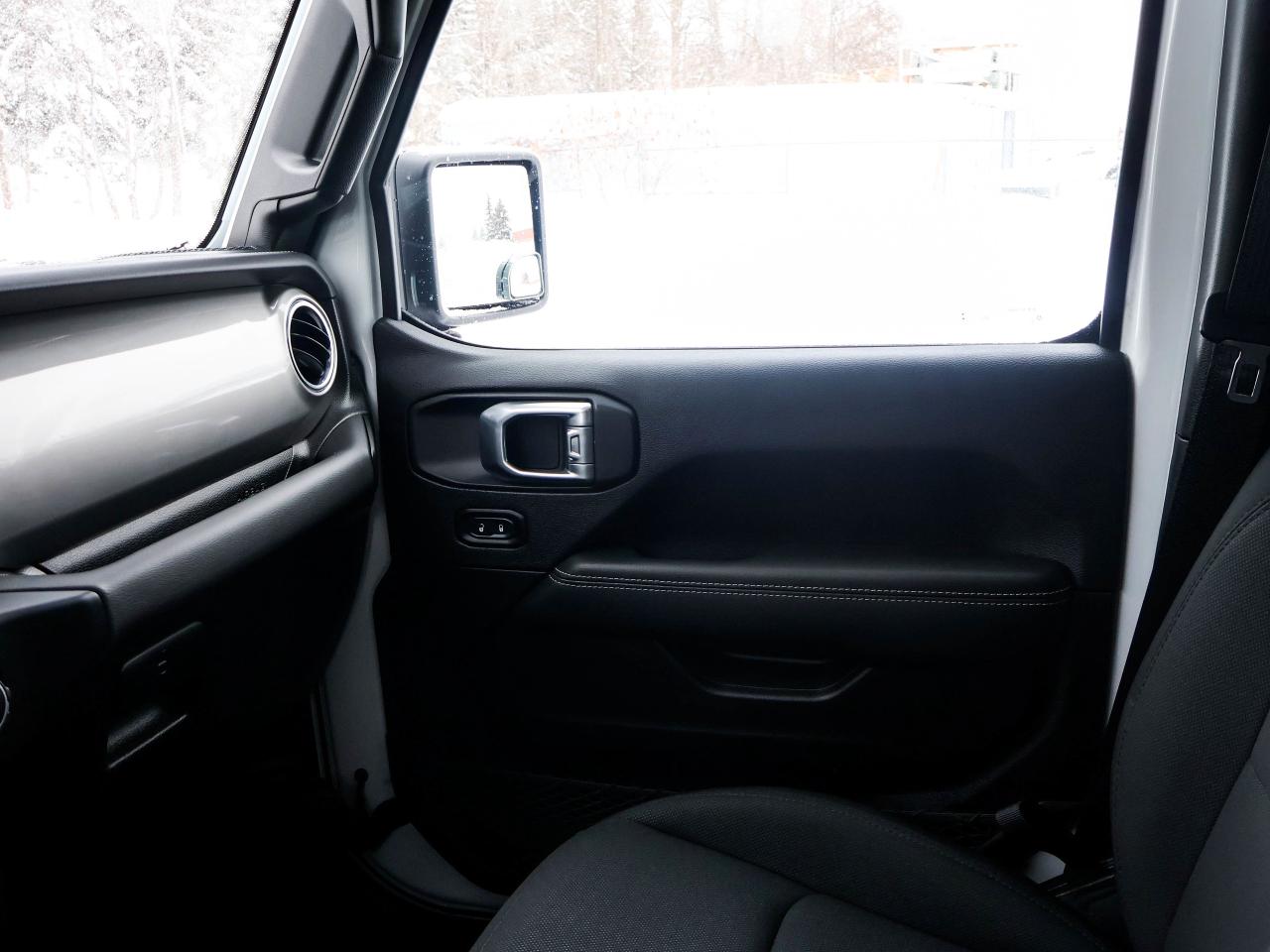 2021 Jeep Wrangler Unlimited Sahara Photo