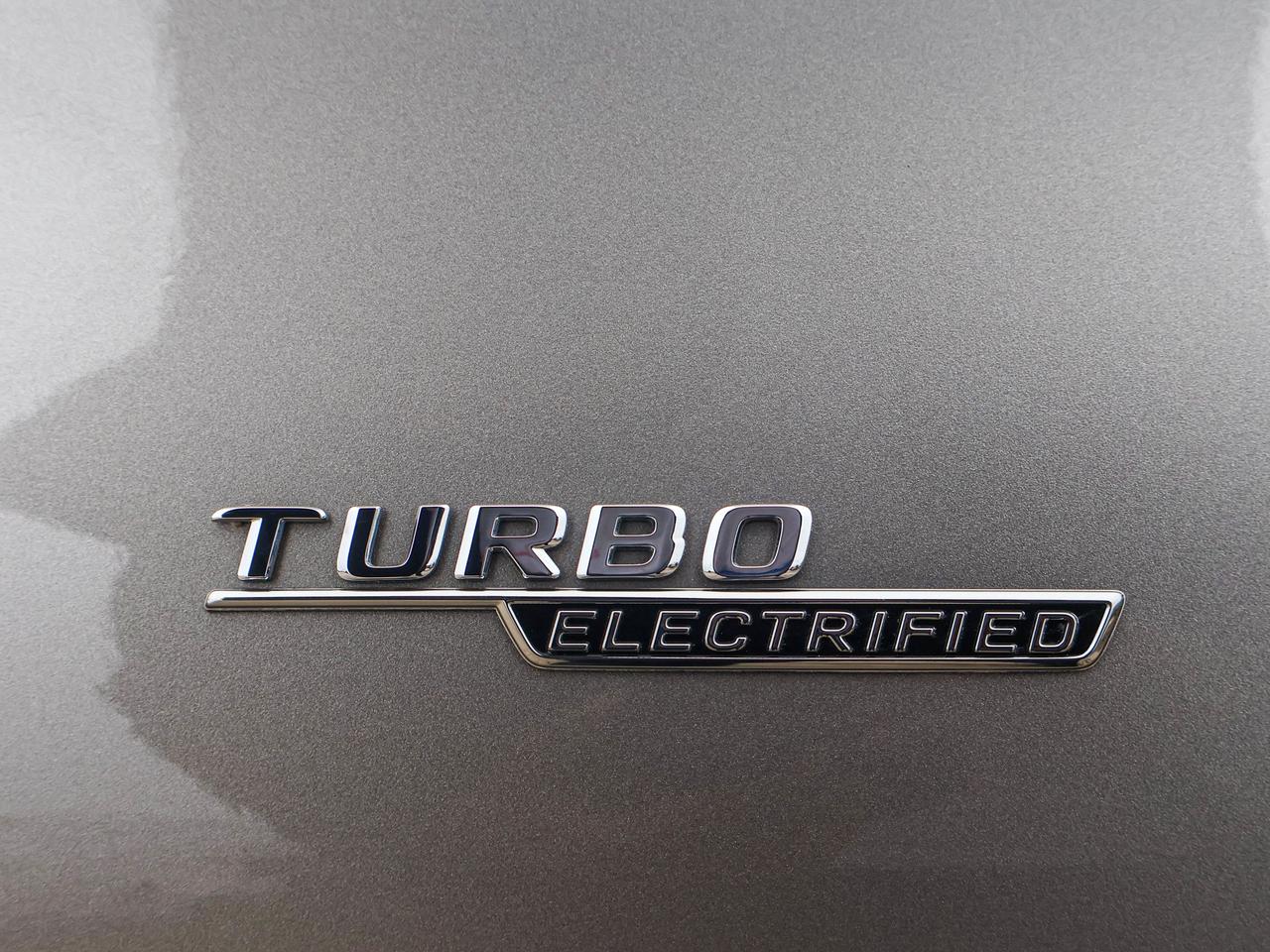 2023 Mercedes-Benz C-Class AMG C 43 Photo