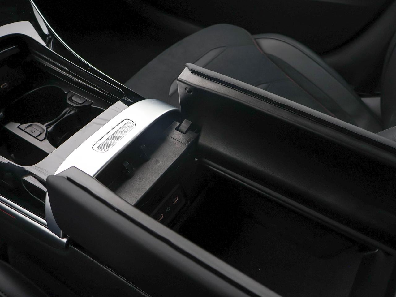 2023 Mercedes-Benz C-Class AMG C 43 Photo