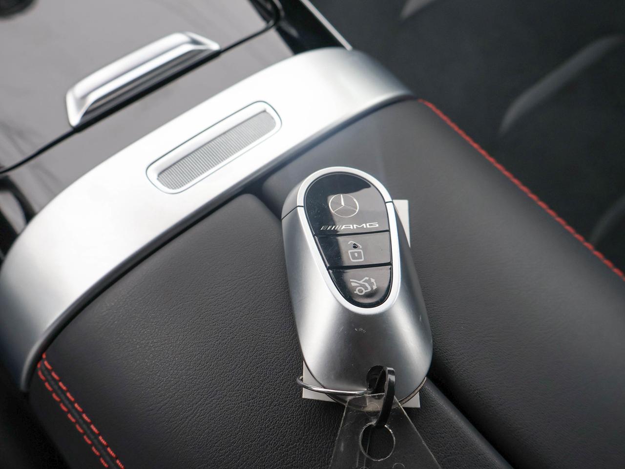 2023 Mercedes-Benz C-Class AMG C 43 Photo