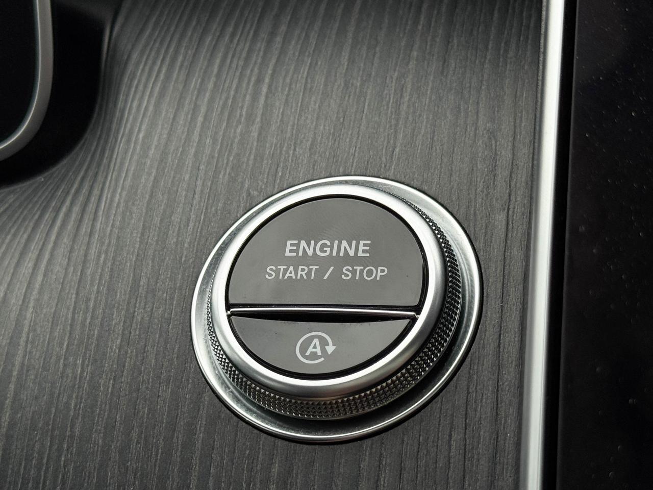 2023 Mercedes-Benz C-Class AMG C 43 Photo