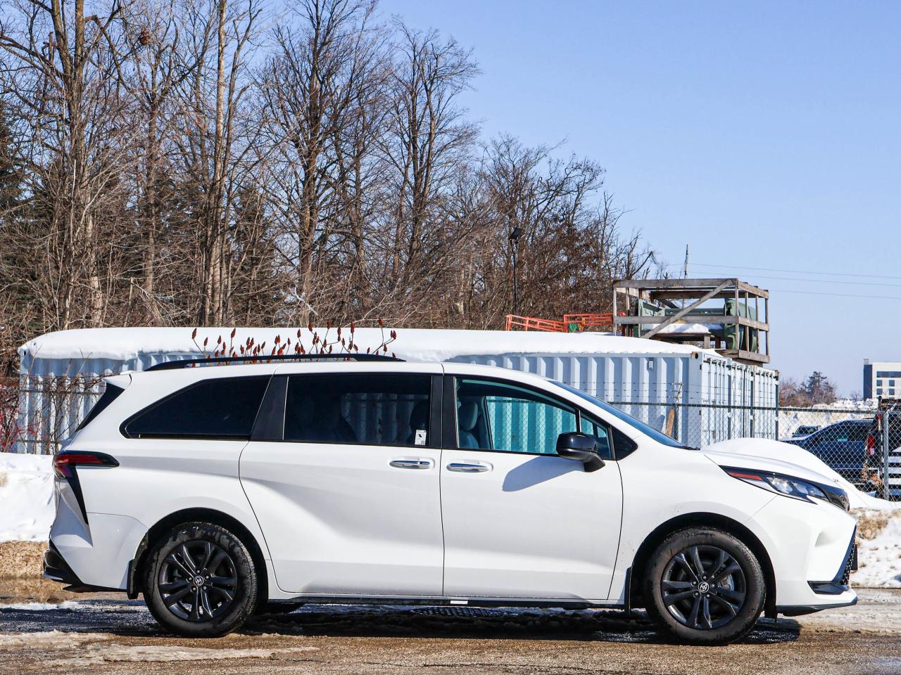 2025 Toyota Sienna XSE Photo