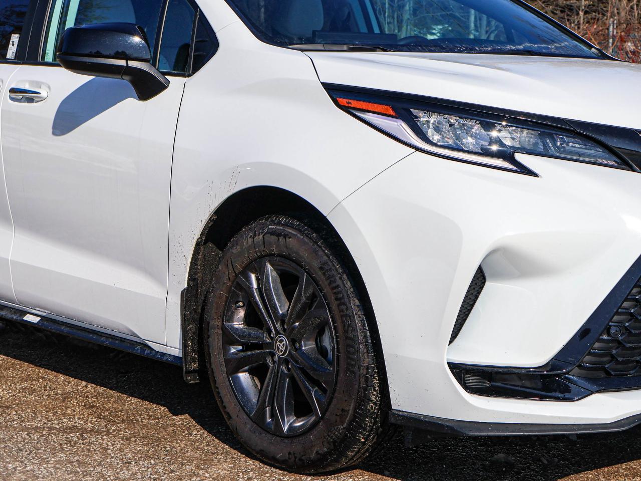 2025 Toyota Sienna XSE Photo