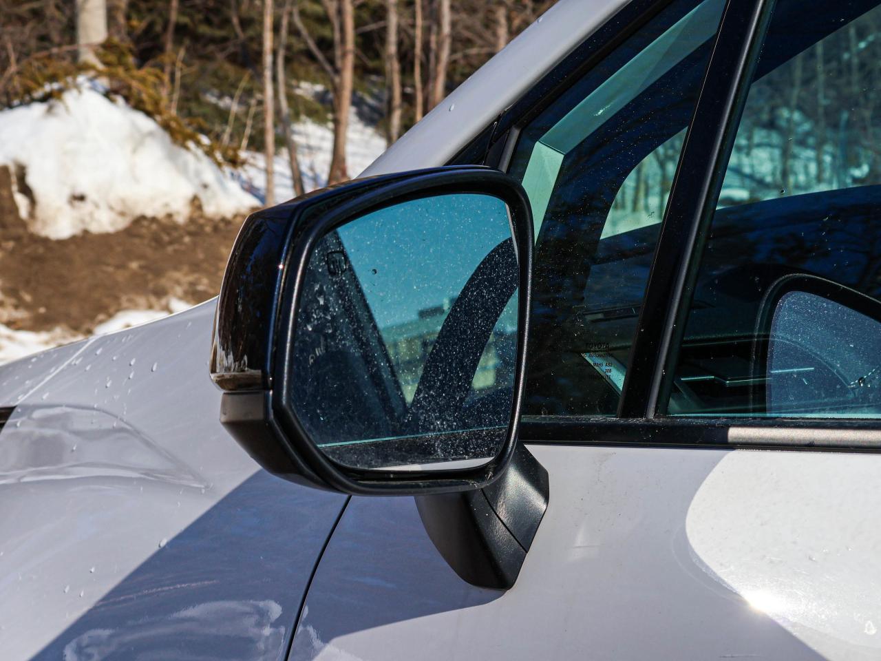 2025 Toyota Sienna XSE Photo