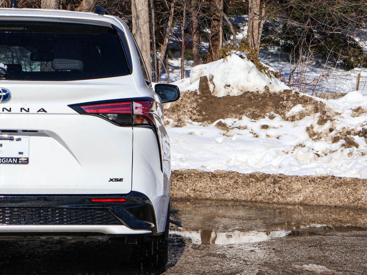 2025 Toyota Sienna XSE Photo