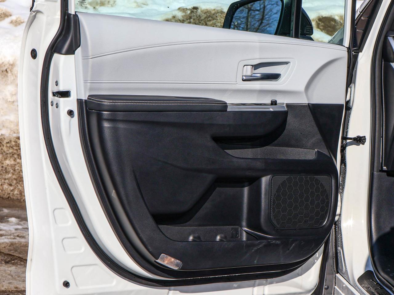 2025 Toyota Sienna XSE Photo