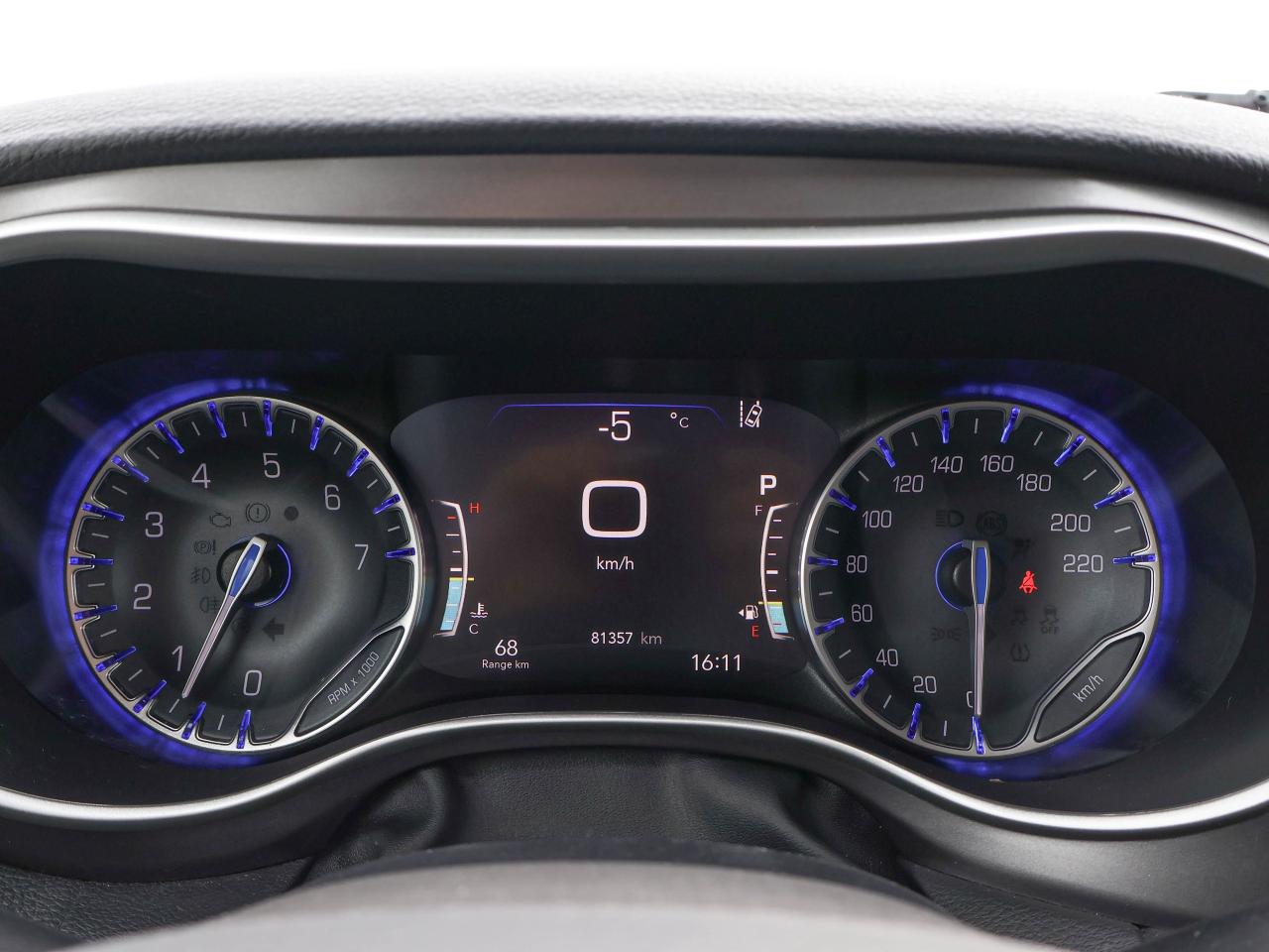 2023 Chrysler Pacifica Touring L Photo