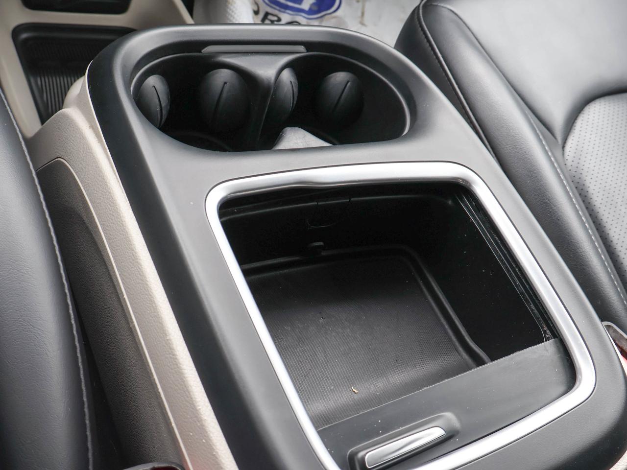 2023 Chrysler Pacifica Touring L Photo