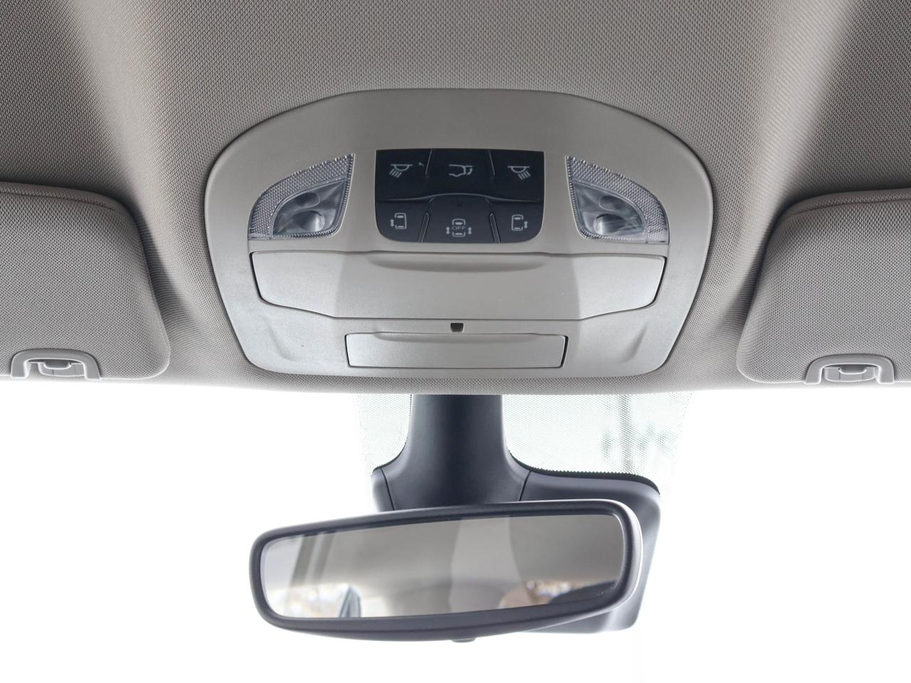 2023 Chrysler Pacifica Touring L Photo