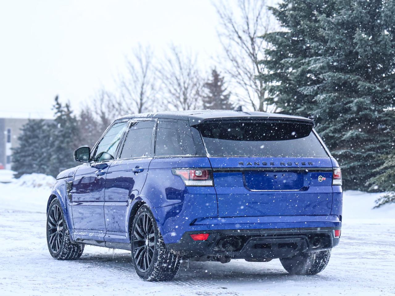 2016 Range Rover Sport V8 SVR Photo
