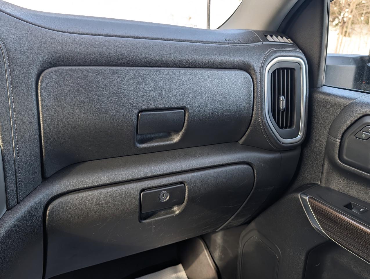 2021 Chevrolet SILVERADO 2500HD LT Photo