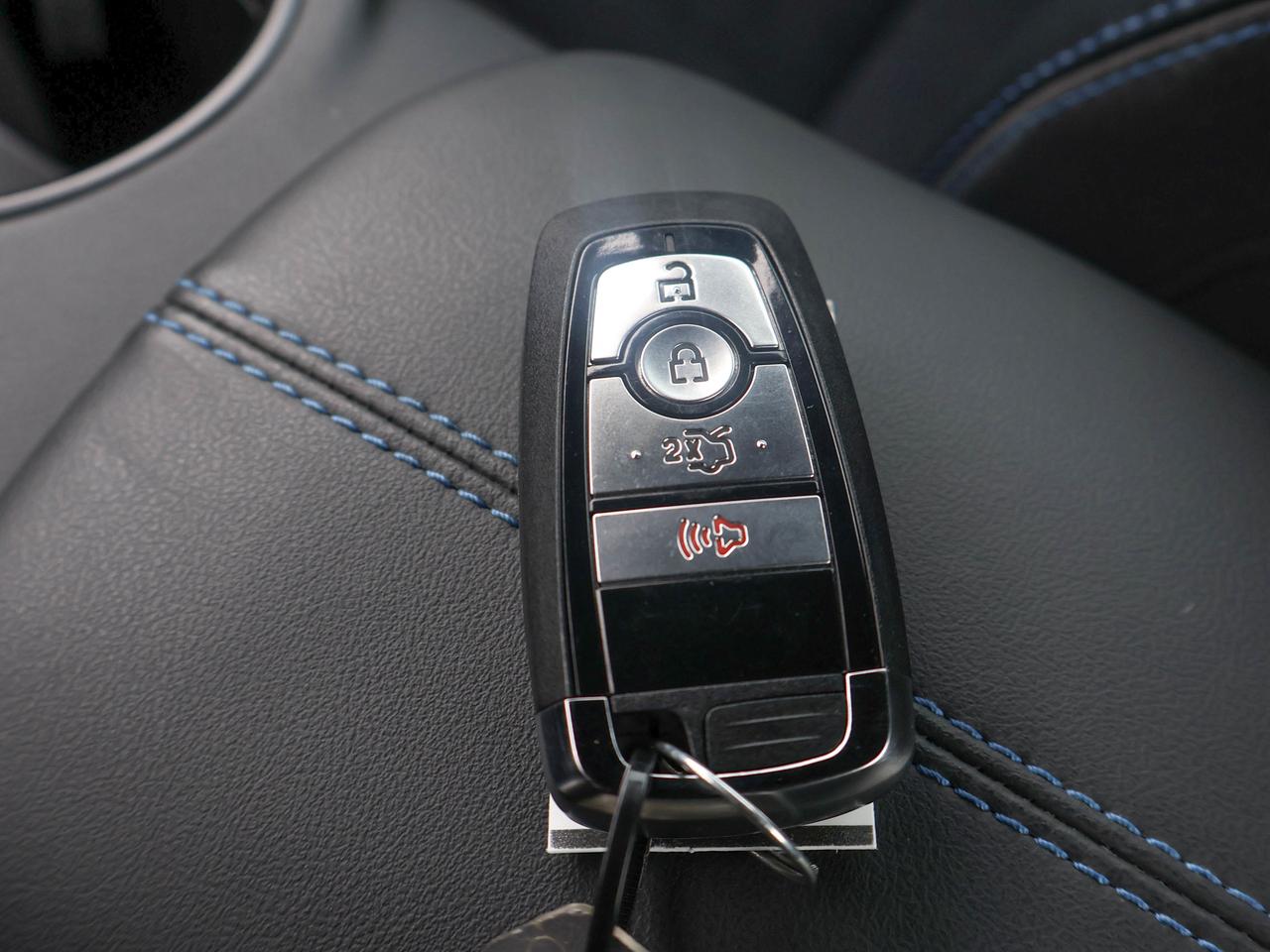 2024 Ford Mustang Dark Horse Photo