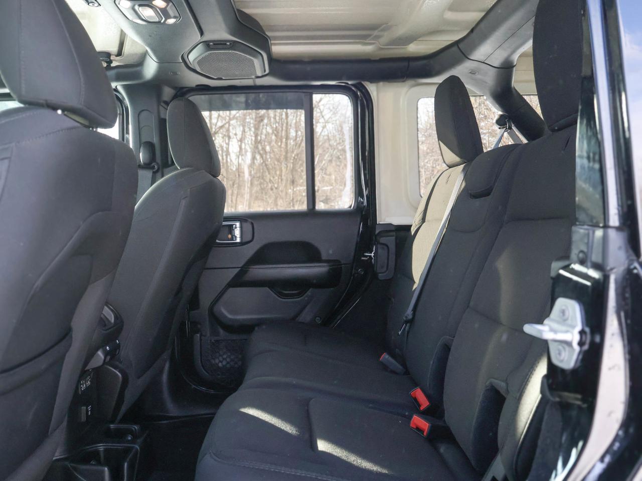 2021 Jeep Wrangler Unlimited Sahara Photo