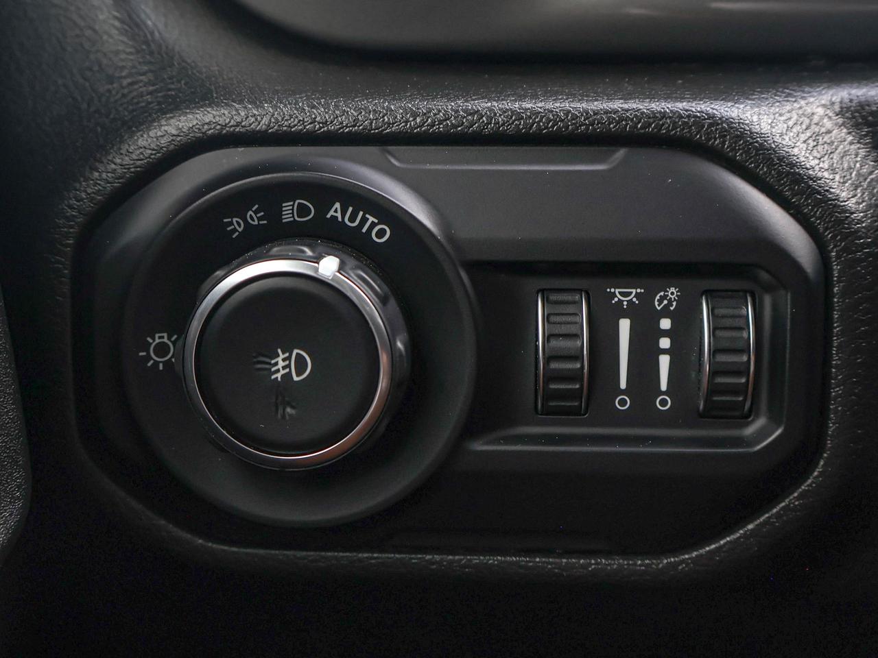 2021 Jeep Wrangler Unlimited Sahara Photo