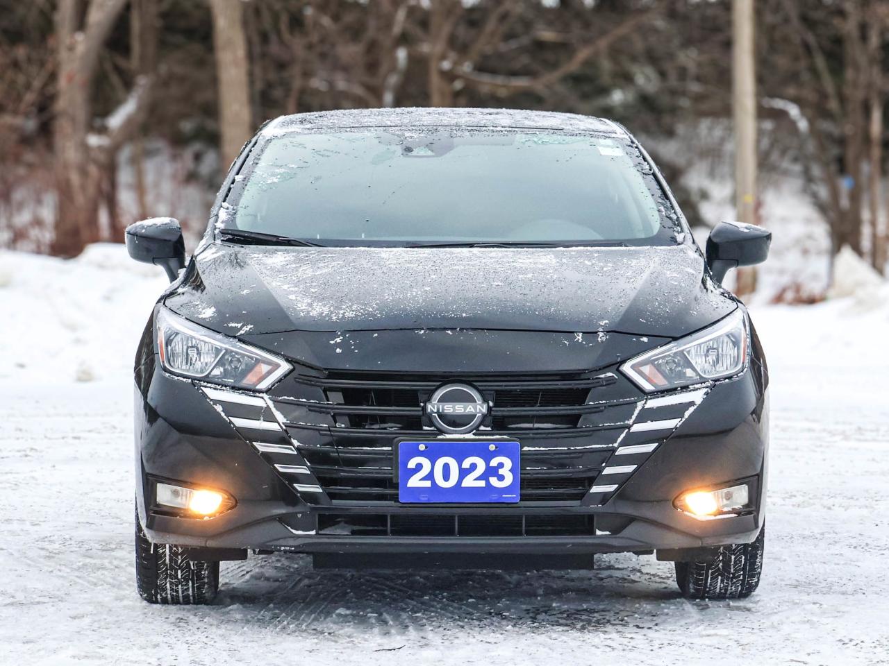 2023 Nissan Versa SV Photo3