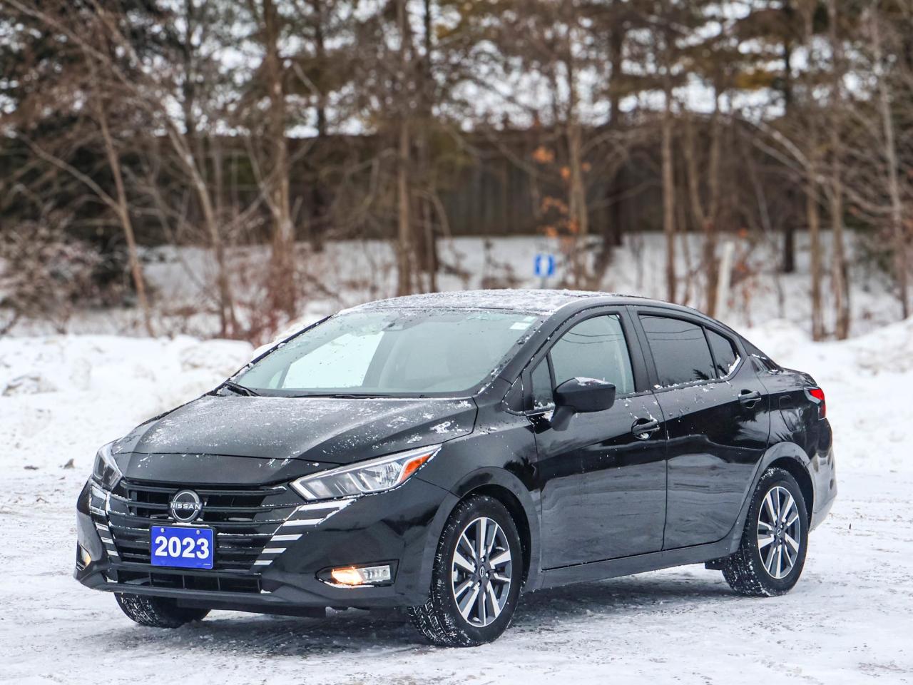 2023 Nissan Versa SV Photo